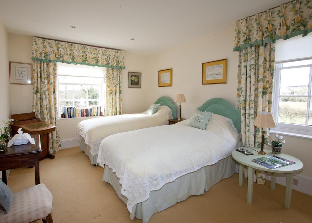 Brunton Farmhouse Hotel Collingbourne Kingston Eksteriør billede