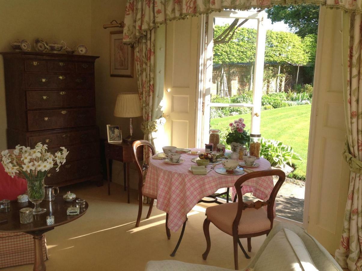 Brunton Farmhouse Hotel Collingbourne Kingston Eksteriør billede